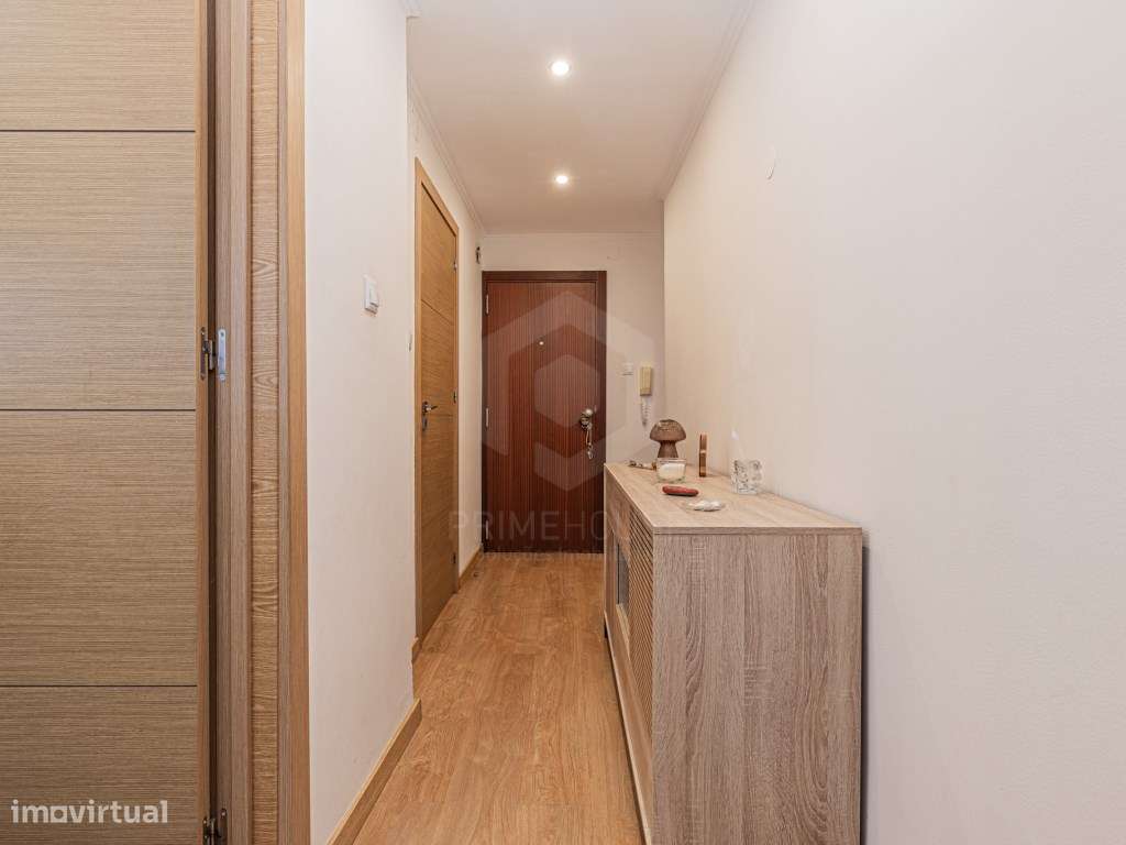 Apartamento T2 - Torre da Marinha-17