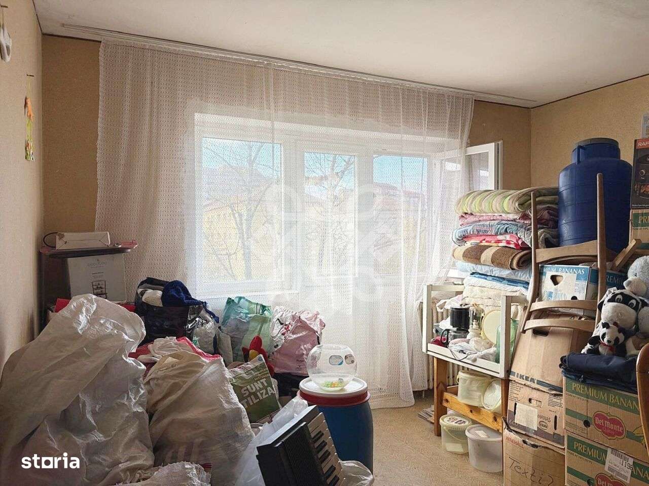 Apartament cu 4 camere de vanzare la etajul 3 in Nufarul-2