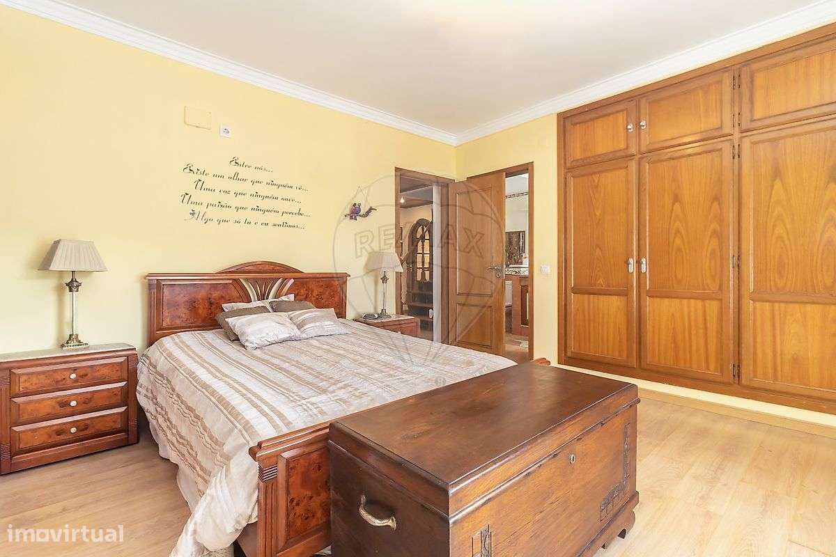 Moradia T4 para venda-23