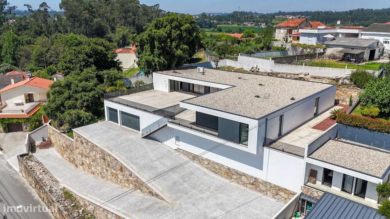 MORADIA de luxo T3+1 COM PISCINA - Famalicão - Grande imagem: 2/30