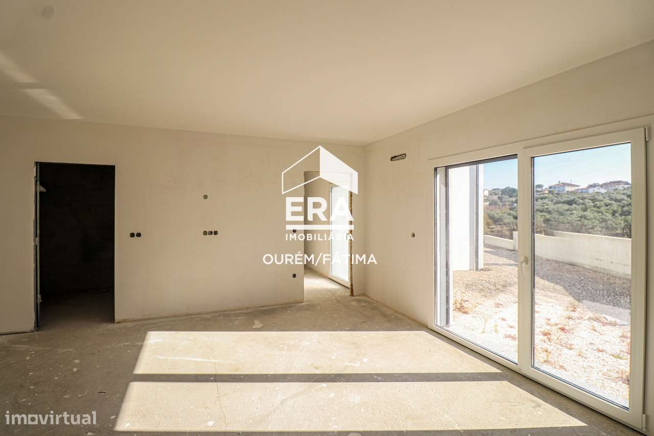 Moradia T4, térrea, em fase final de construção - Grande imagem: 5/26