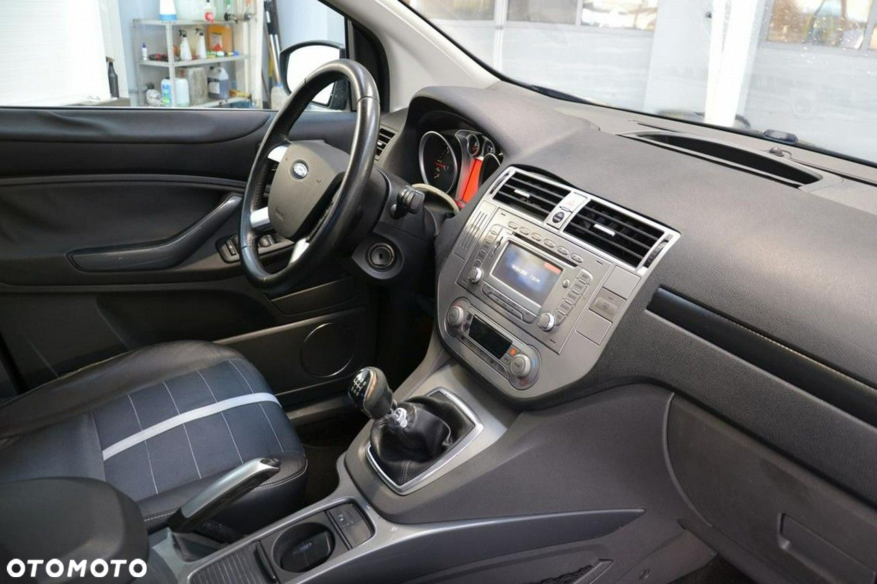 Ford Kuga - 15