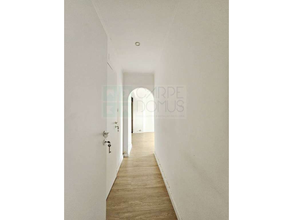 Espaçoso apartamento T3 na Ramada, Odivelas-8