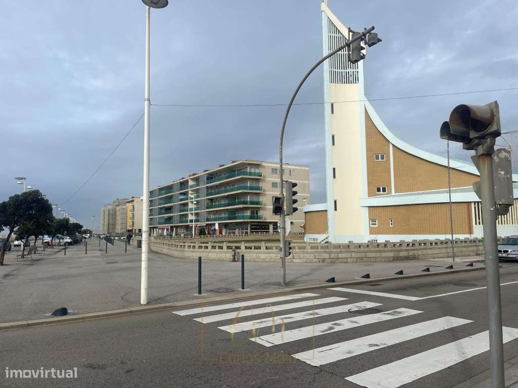 Apartamento T2 com garagem em Vila do Conde a 500 metros da praia-4