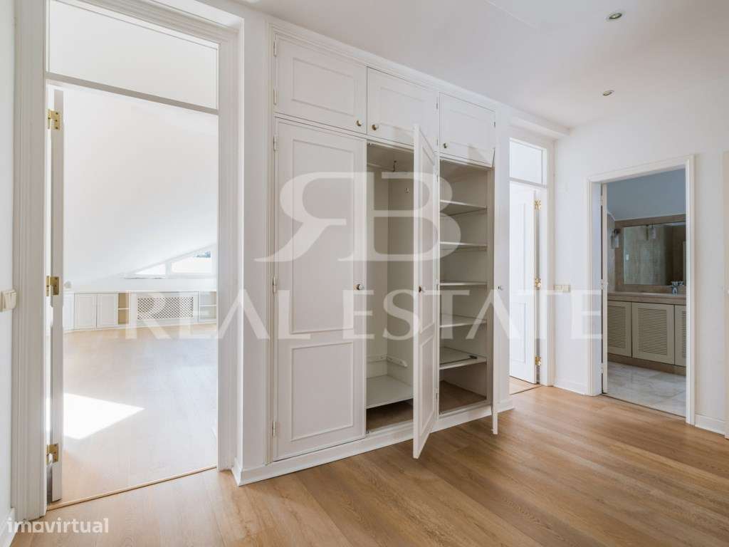 Moradia T4 tipo Chalet, com jardim, piscina e anexo T1 - Monte Esto...-34