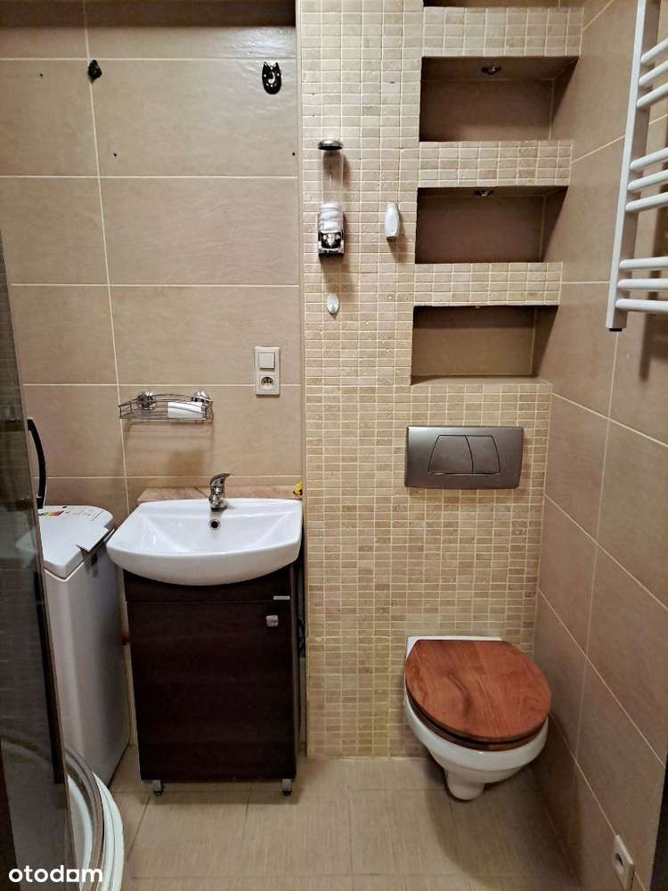 3 pokoje 1 Maja Śródmieście - Pełny obrazek: 2/8