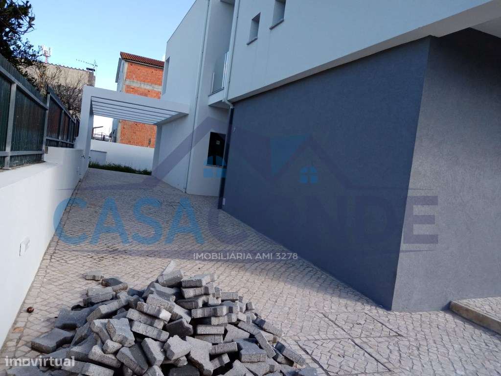 Moradia Geminada V4 Duplex c/Piscina - Grande imagem: 5/40