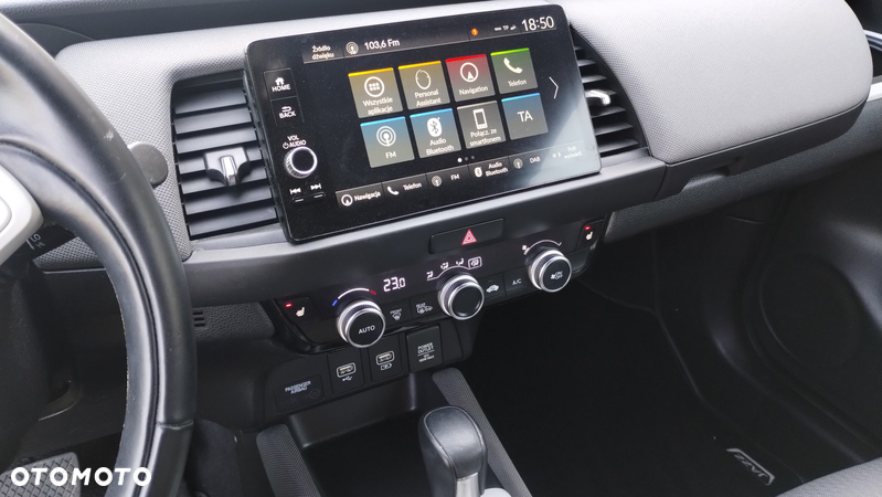 Honda Jazz 1.5 i-MMD Hybrid e-CVT Crosstar Executive - 25