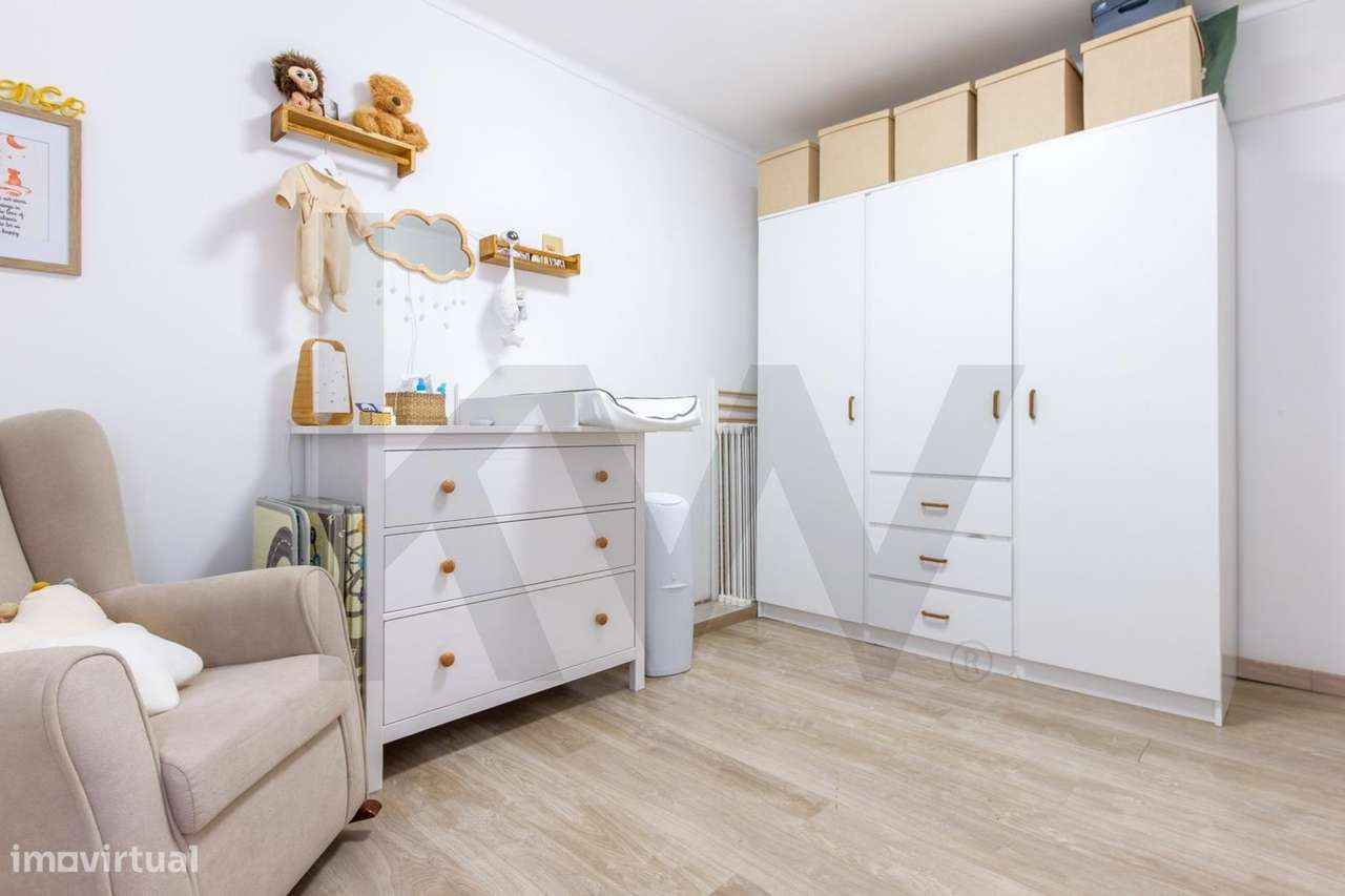 Apartamento T2 remodelado no Alto Seixalinho, Barreiro-12