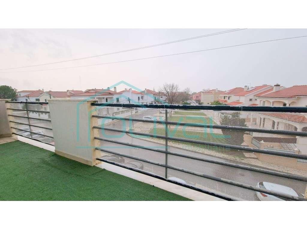 Apartamento T2 Samora Correia-7