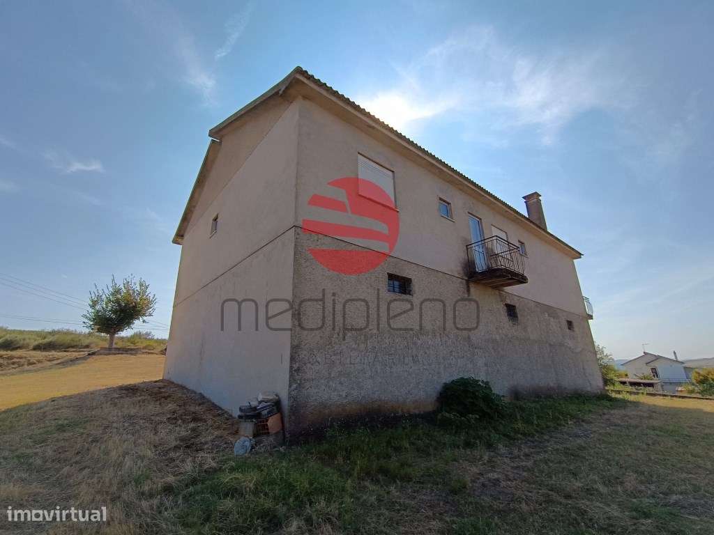 Moradia T3 em Vilarouco - S. João da Pesqueira - Grande imagem: 4/14