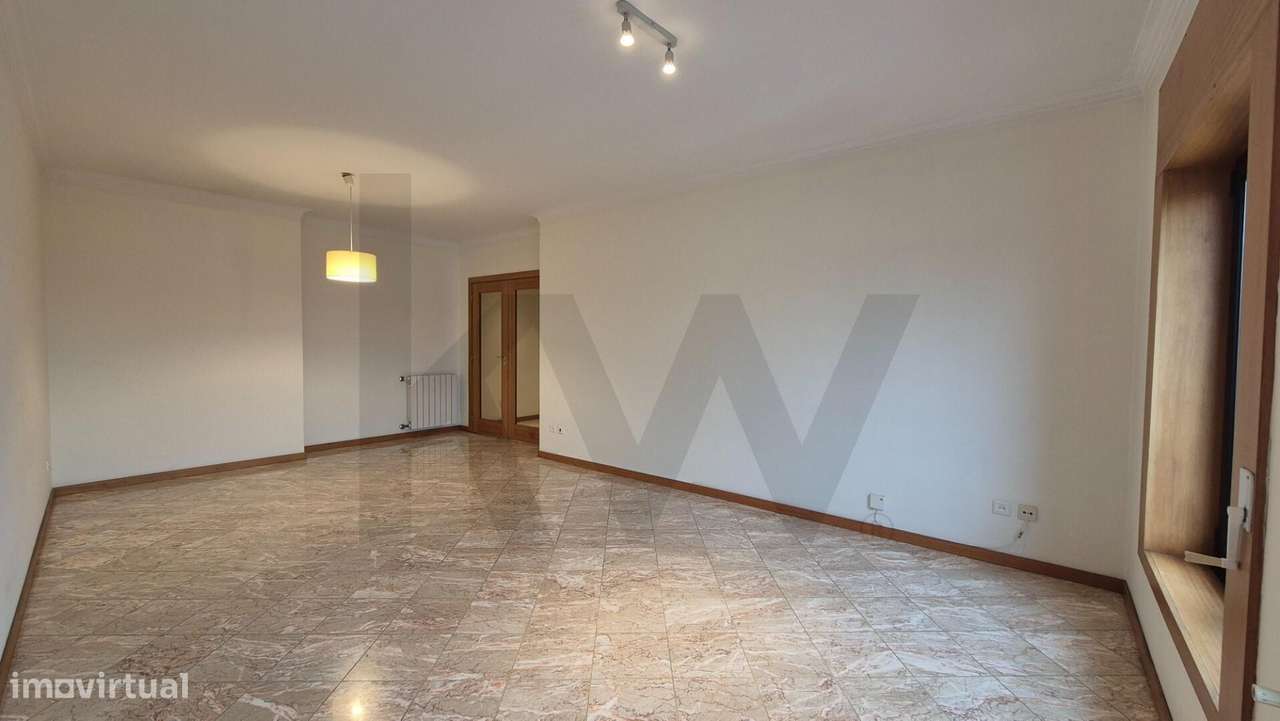 Excelente T2 na Rua Ciríaco Cardoso – Conforto e Centralidade no Porto - Grande imagem: 3/18