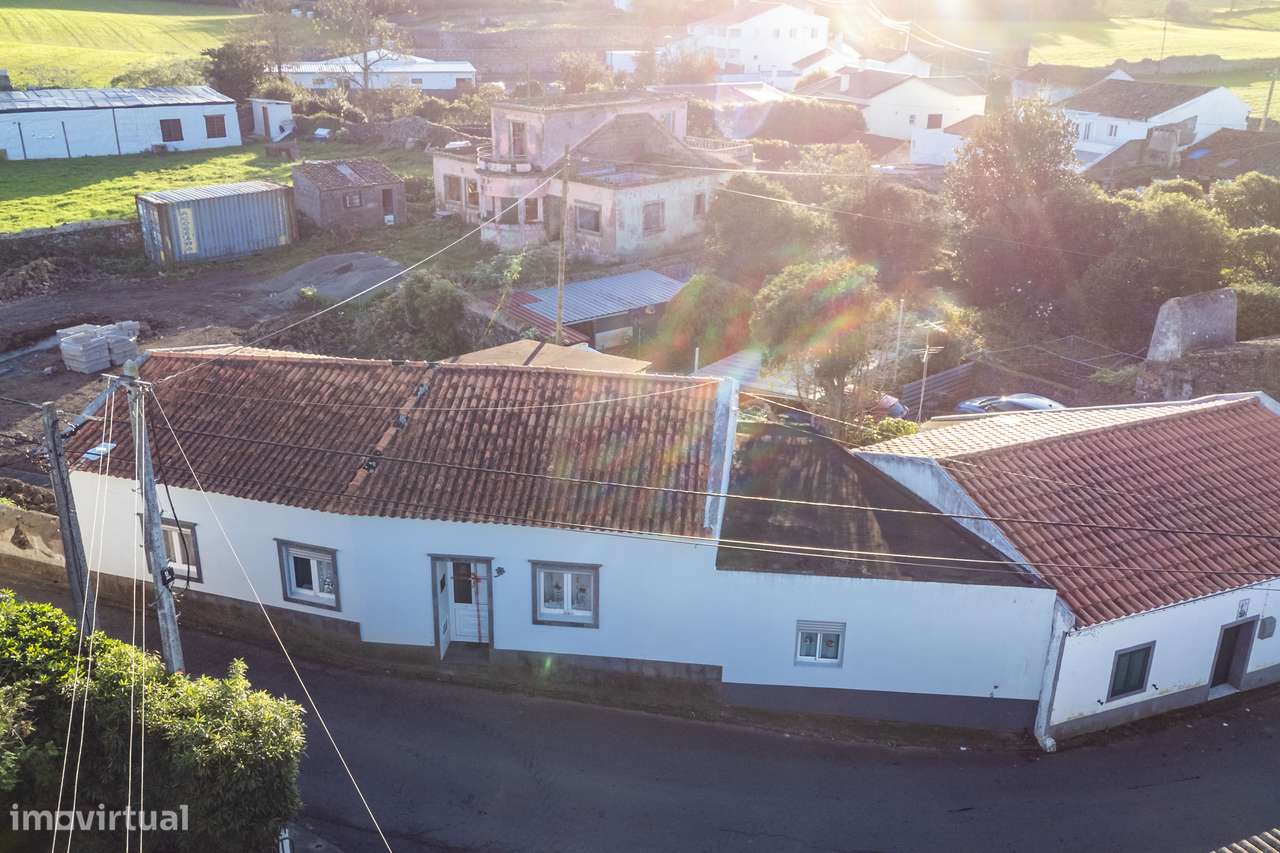 Moradia T3 - Fenais da Luz-31