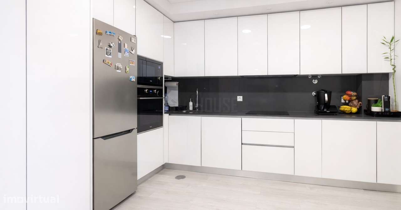 Apartamento T3 com Terraço de Excelência - Junto à Cidade-3