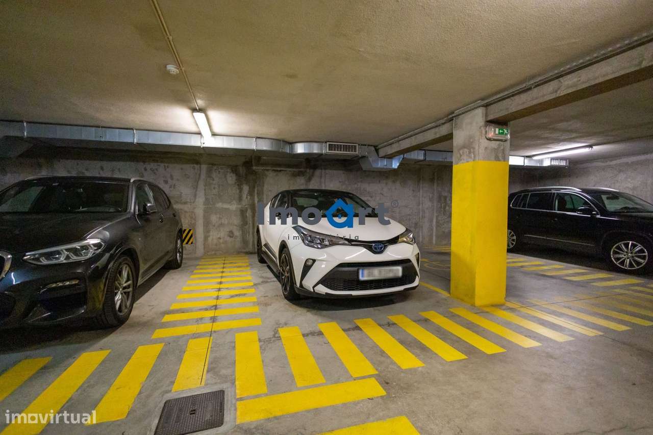 T2 RENOVADO COM VARANDA EXCECIONAL NA PRELADA !-53