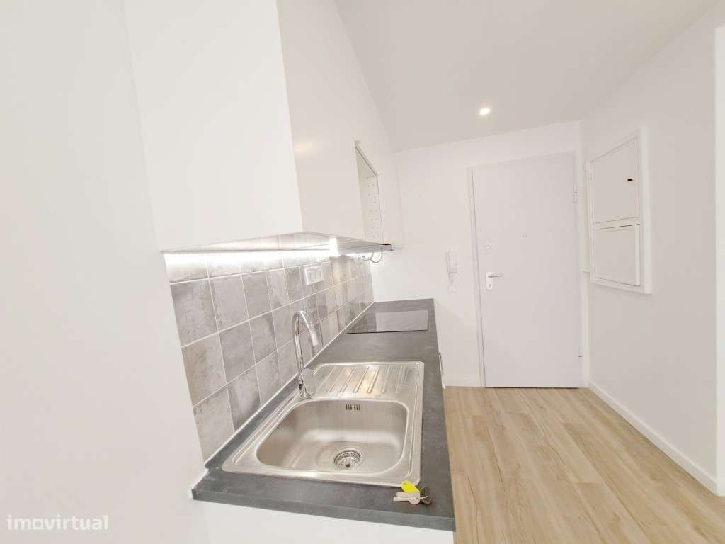 Apartamento T2 para venda em Amadora - Lisboa-12