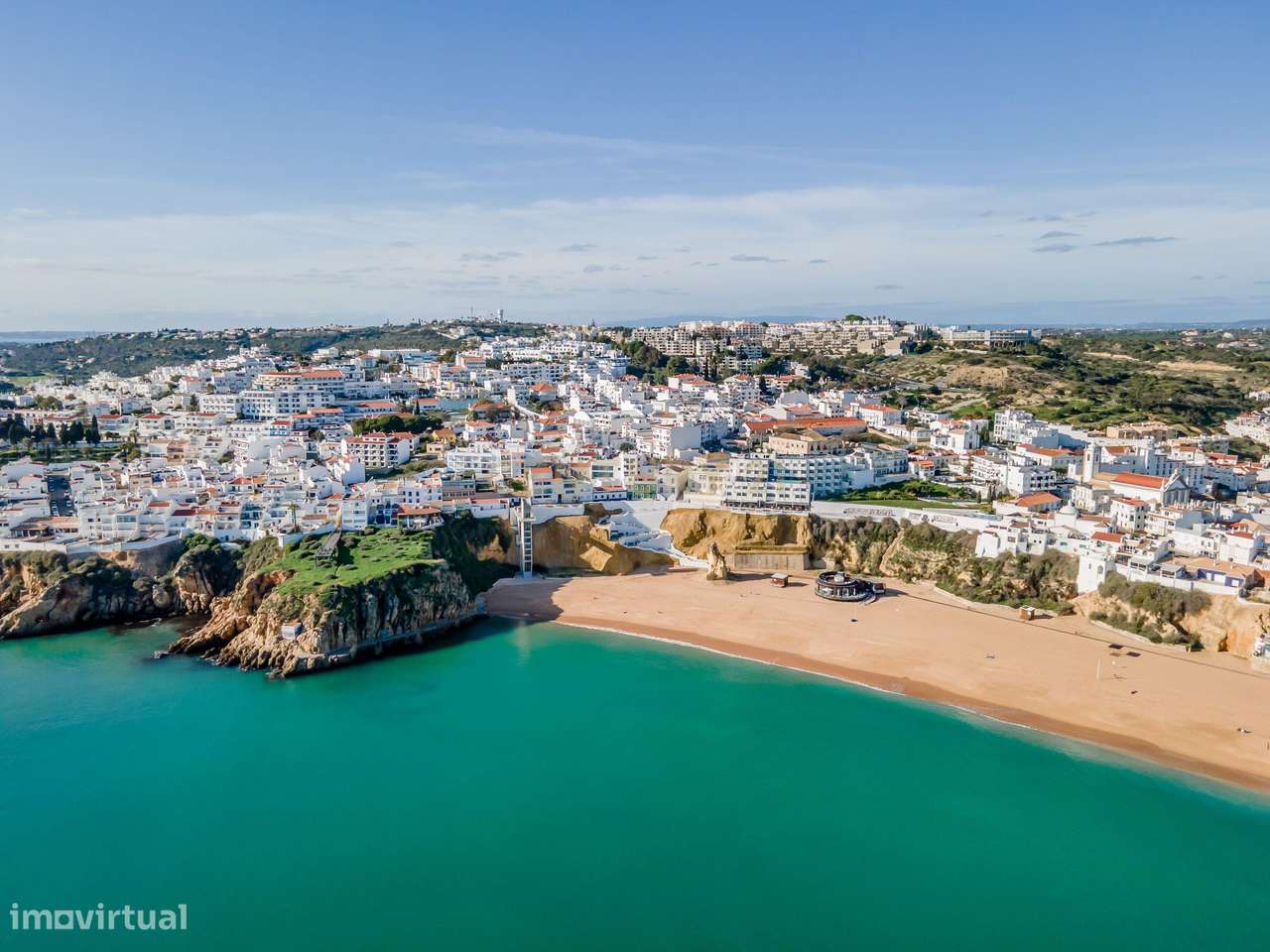 Moradia em Frente ao Mar com piscina, e grandes espaços exteriores. - Grande imagem: 5/58