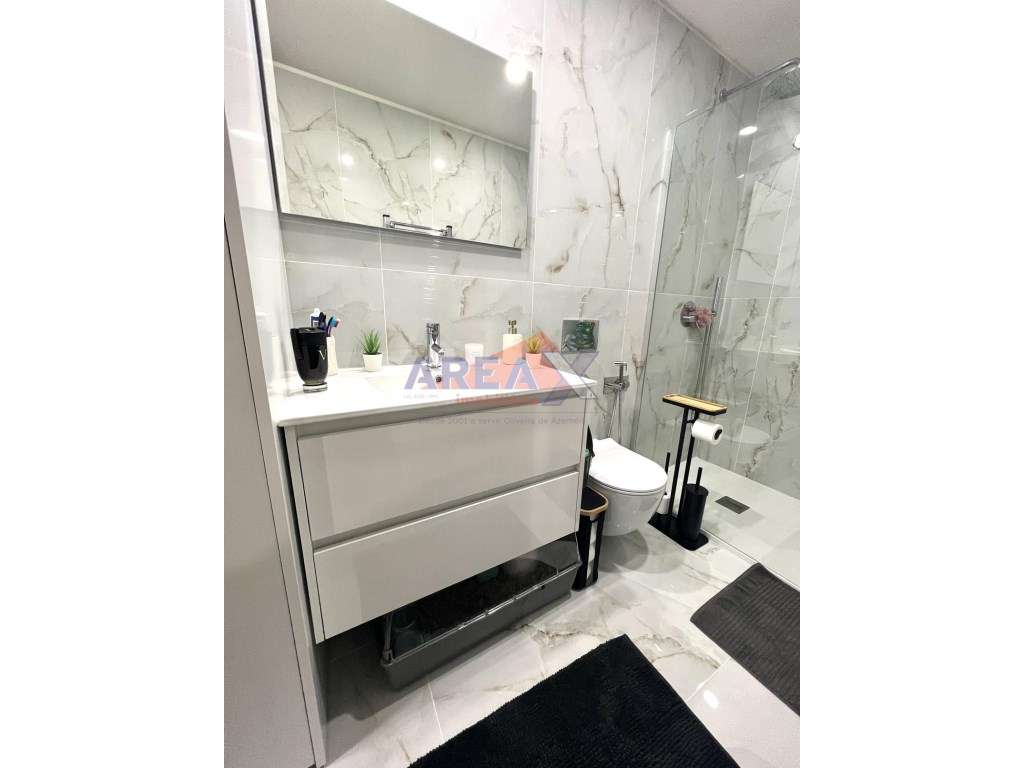 T0+1 adaptado a T1+1 | Como novo | Condomínio Fechado-16