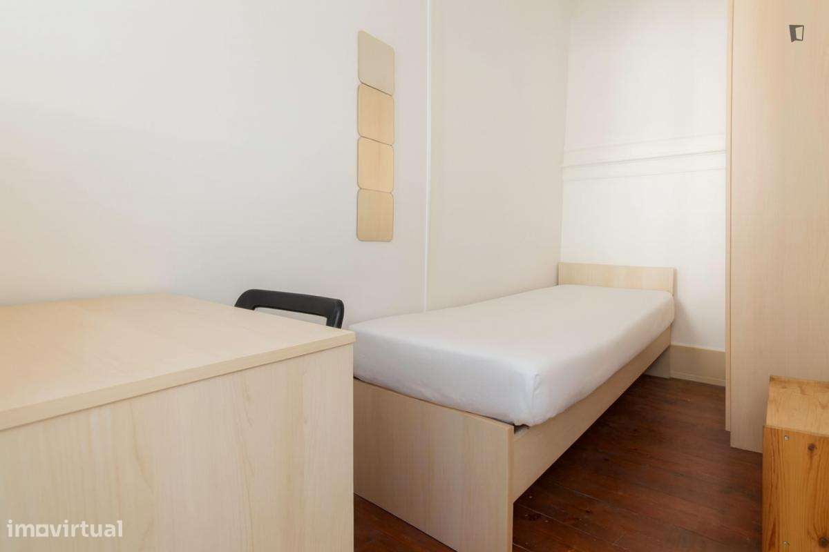 Quarto - localizado em Saldanha Lisbon - Grande imagem: 4/10