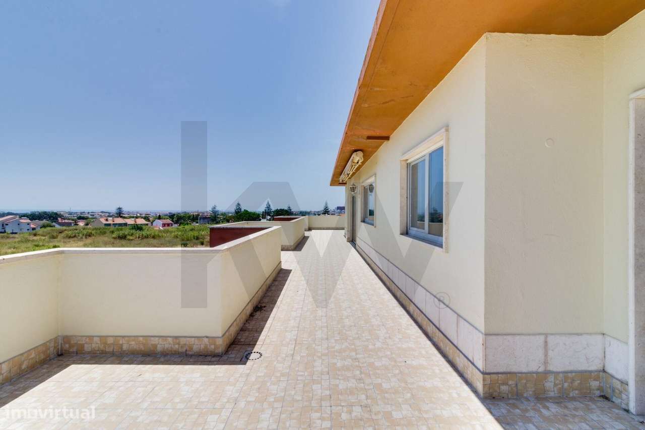 Penthouse T3 com Terraço de 165m2 , Vista Mar e Garagem-31
