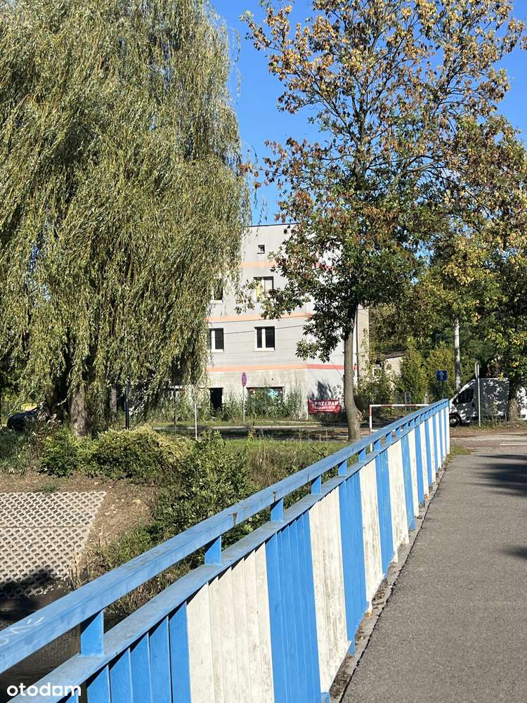 Czeladź budynek wielomieszkaniowy naprzeciwko parku 200 m od UM