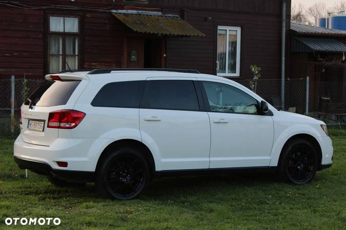 Dodge Journey - 8