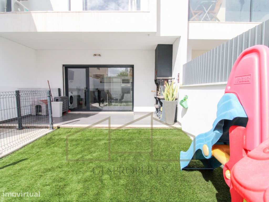 Moradia T3 nos Redondos, em Fernão Ferro-13