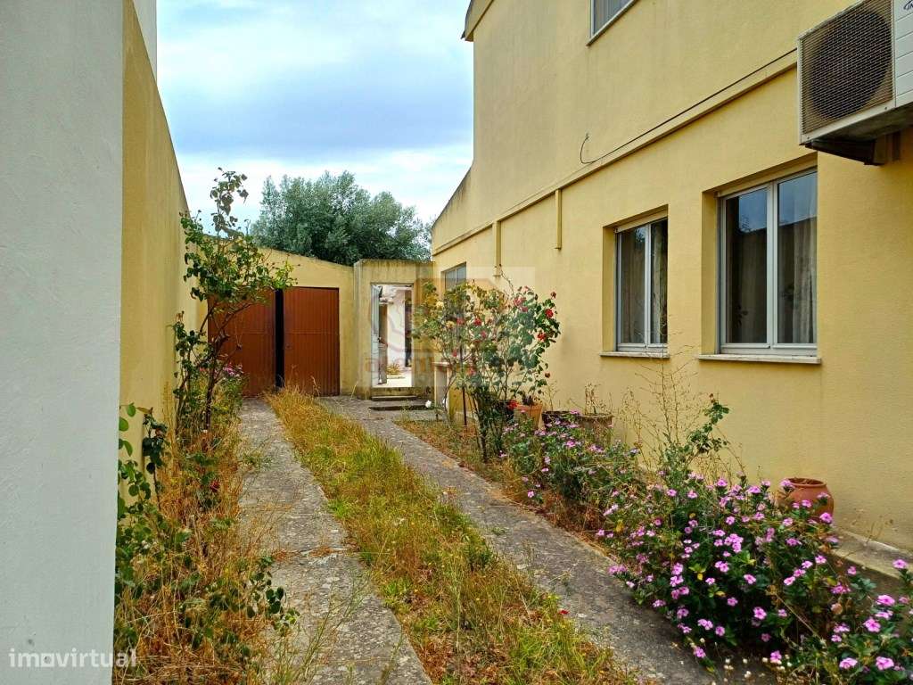 Moradia com 3 quartos e jardim - centro vila - Grande imagem: 4/20