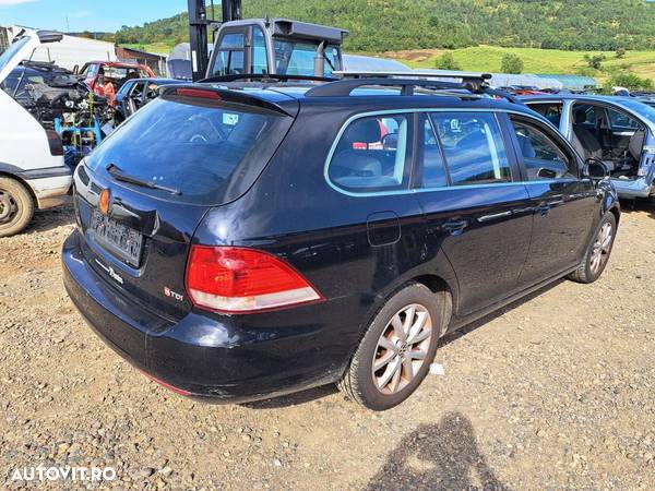 Piese/Dezmembrez VW Golf Variant 1.6tdi CAYC DSG NAV Negru LC9X combi - 4