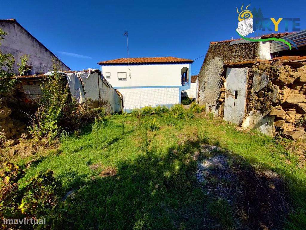 Ruína demolida com uma tira de terreno situada em Belver - Grande imagem: 3/13