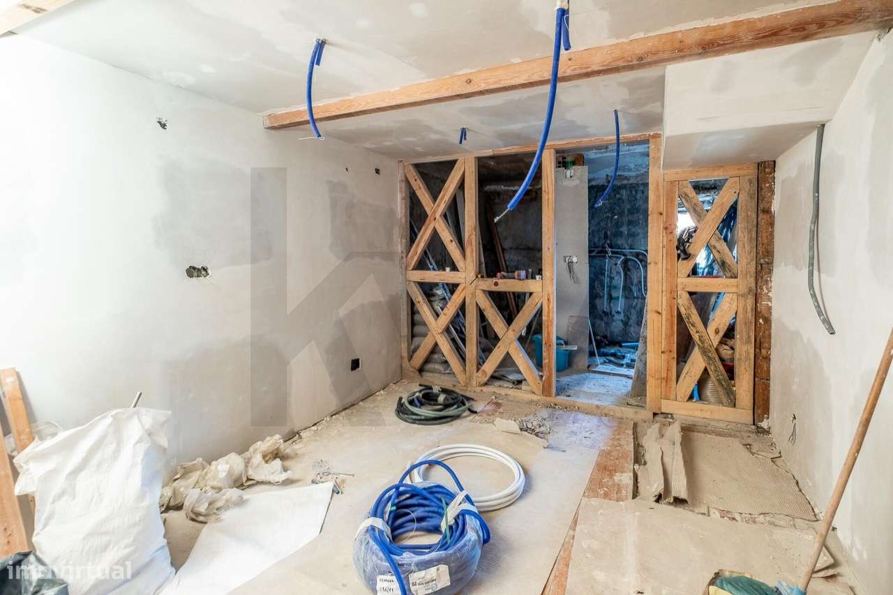 T0 remodelado na Madragoa - Estrela - Grande imagem: 3/13