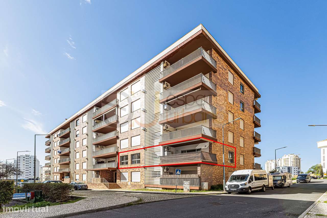 A. Pêra - Luxo - Apartamento T2 C/ Garag. + Piscina-5