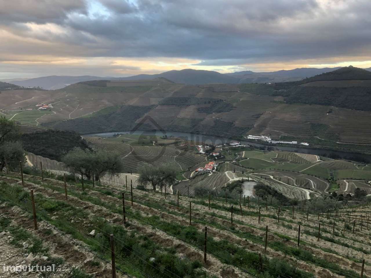 Moradia com dois Pisos-15