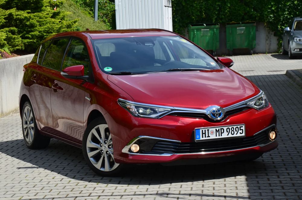 Toyota Auris II (2012-) 2017