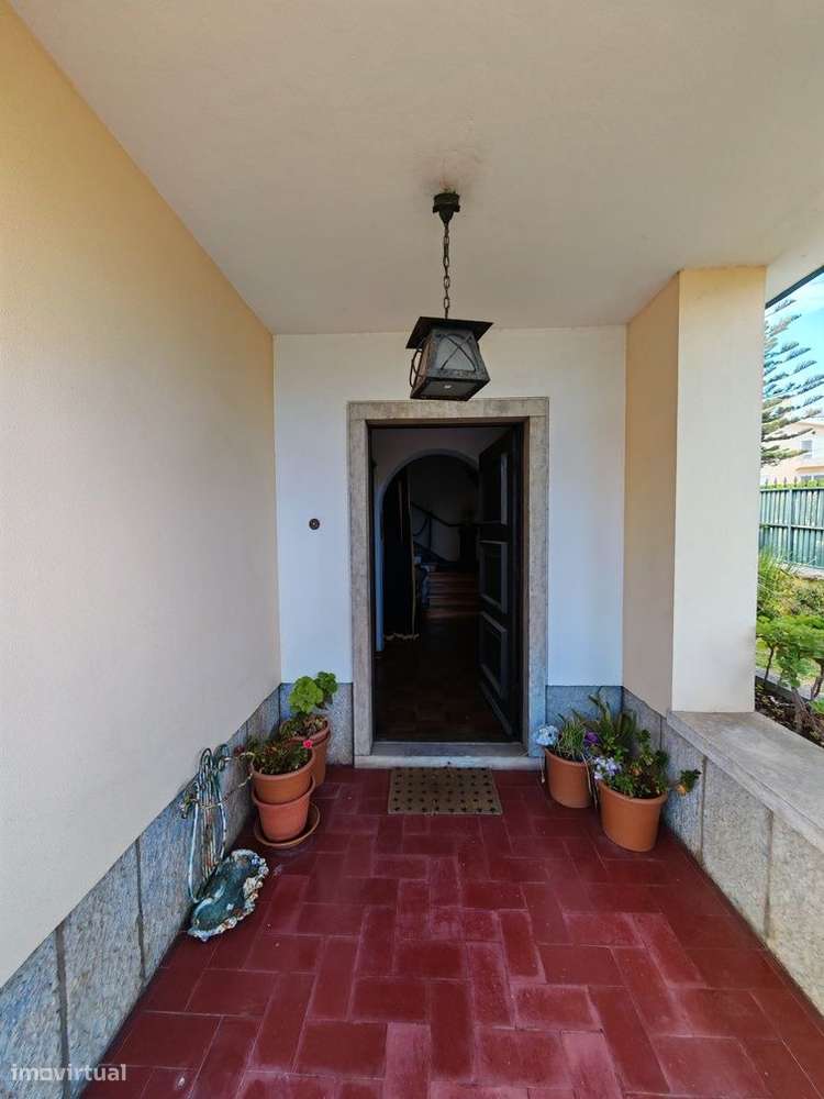 Moradia em bairro calmo de moradias - São João Estoril-4