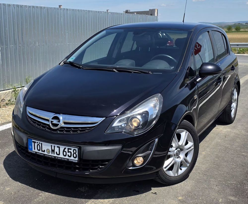 Opel Corsa D [2006 - 2014] 1.4 16V Innovation 2011