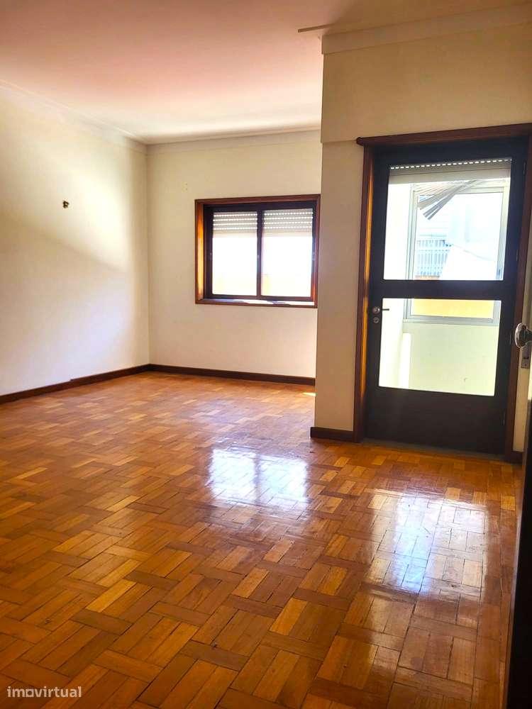 T2+1 com garagem em São Roque da Lameira - Grande imagem: 5/17