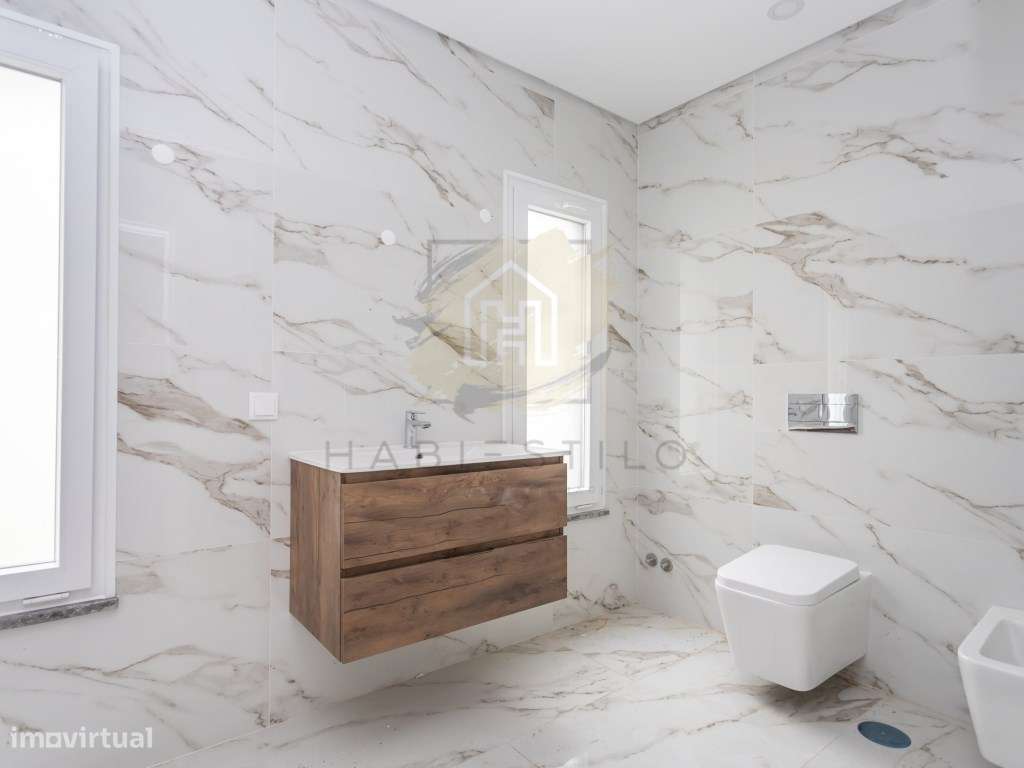 Moradia V4 nova com piscina-18