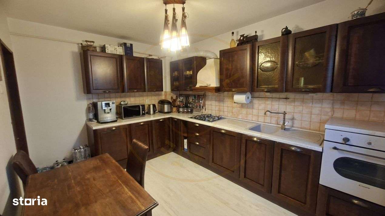 Casa Centrala de vanzare - Strada Rahovei Pitesti-5