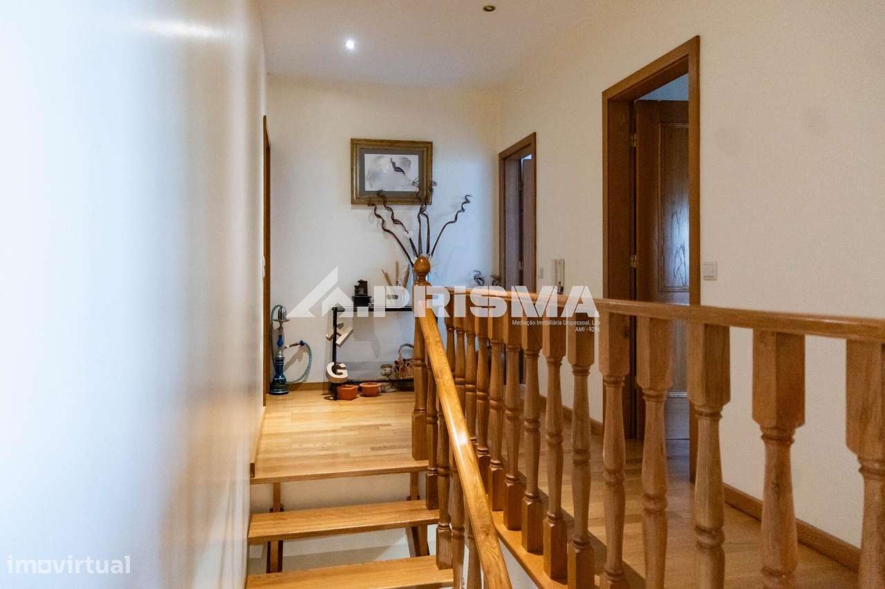 Duplex T3 com Terraço em Alcains – Casa Ideal para Quem Procura Espaço-29