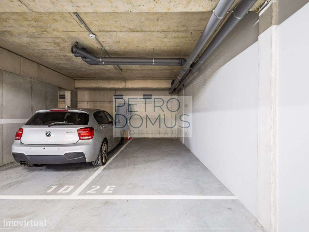 Apartamento T1+1 Único no Centro Histórico de Leiria-23