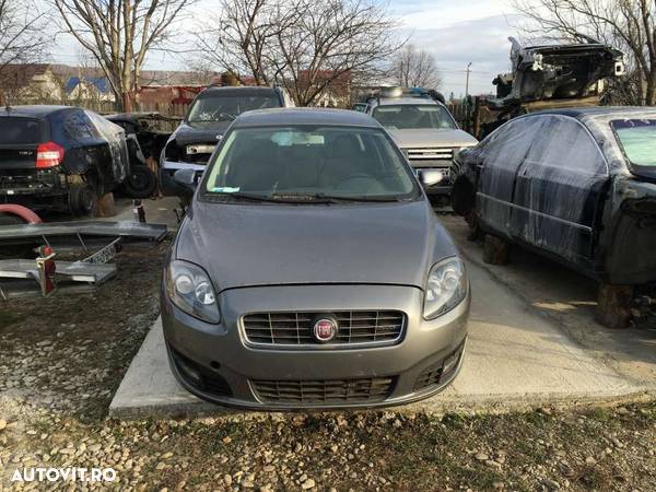 Dezmembrez Fiat Croma 1,9 multijet, 120 CP, an 2010 - 1