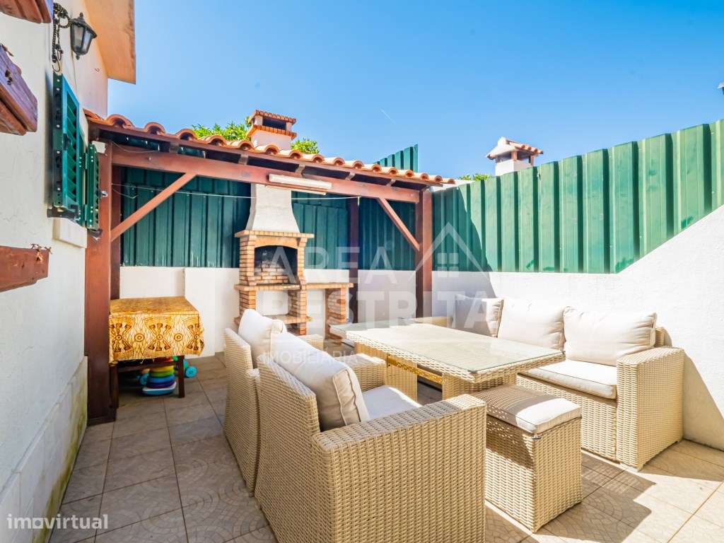 Moradia Geminada T3 com Garagem, Excelentes Áreas e Localização Pri...-58