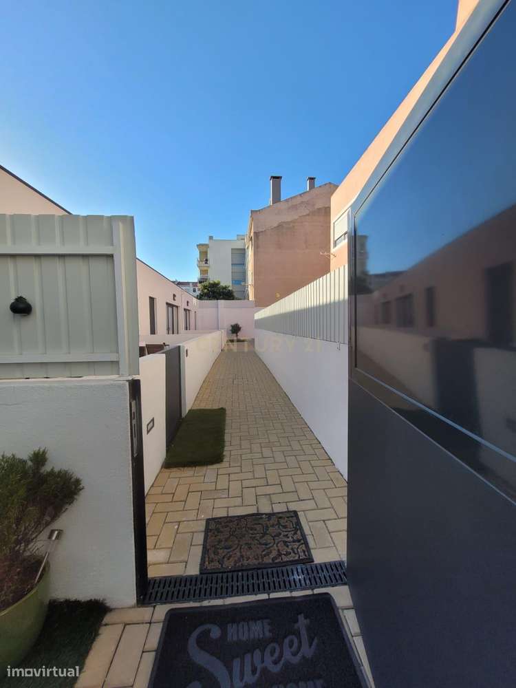 Apartamento T2 semi-novo, no Alto do Seixalinho, Barreiro-29