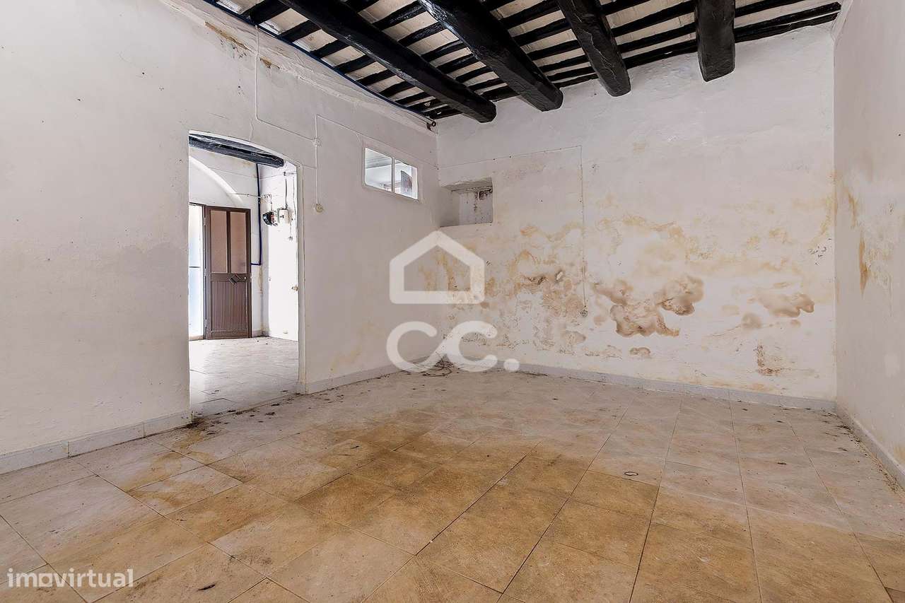 Moradia T1 de R/C em Prédio Multifamiliar para Recuperar | Borba, Évor - Grande imagem: 4/18