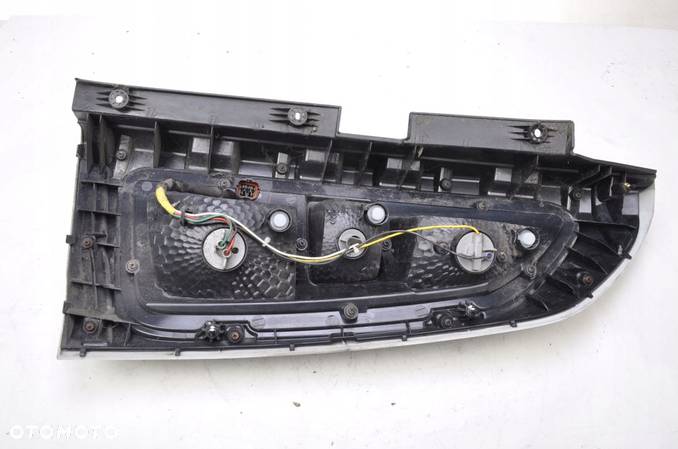 KIA SOUL LAMPA LEWA TYLNA LEWY TYŁ 92401-2K - 5