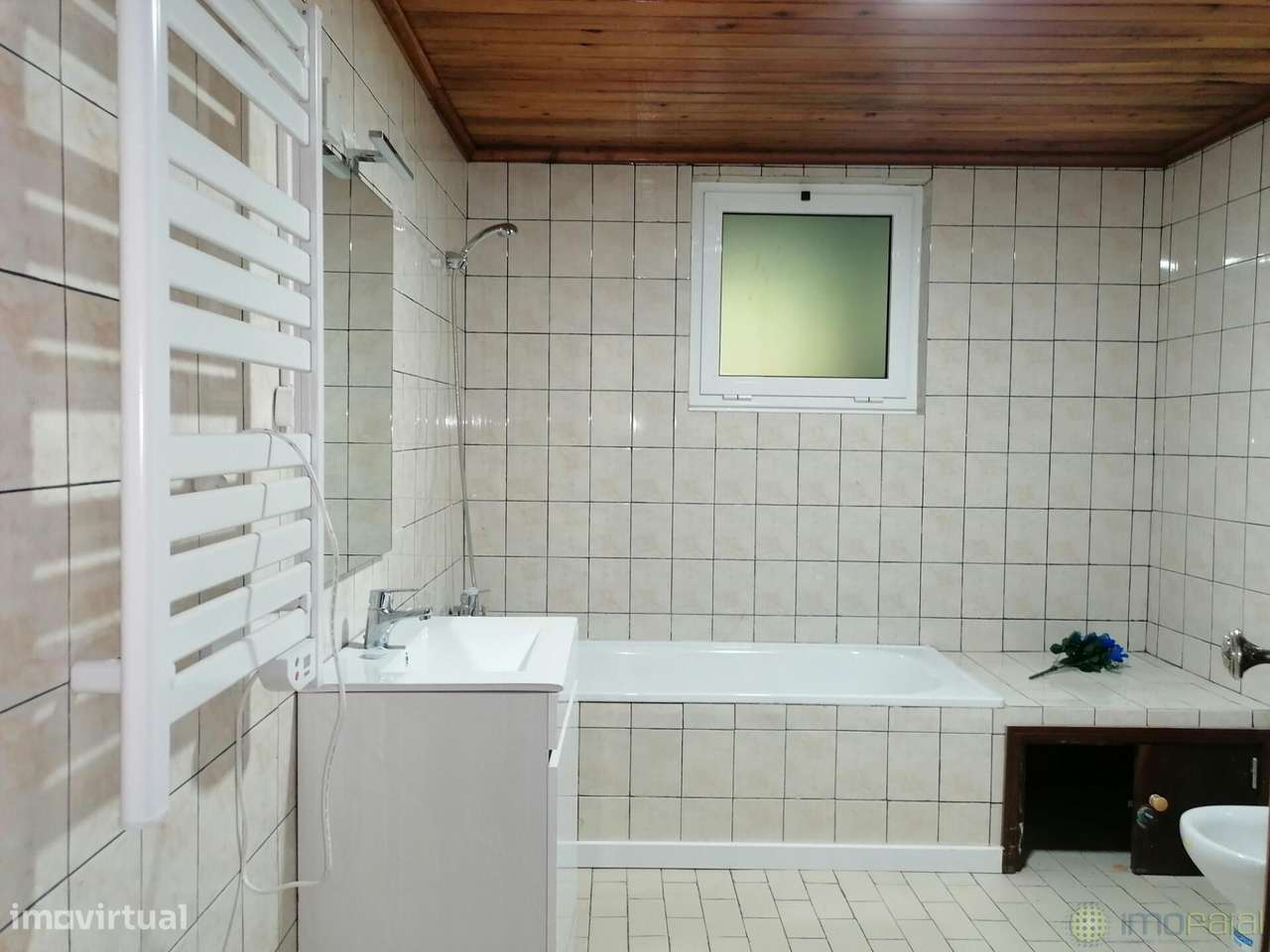 Moradia na canada das adegas no Capelo-11