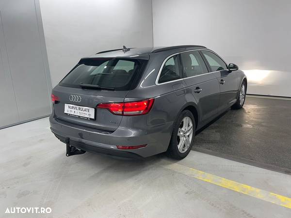 Audi A4 Avant 2.0 TDI quattro S tronic Design - 4