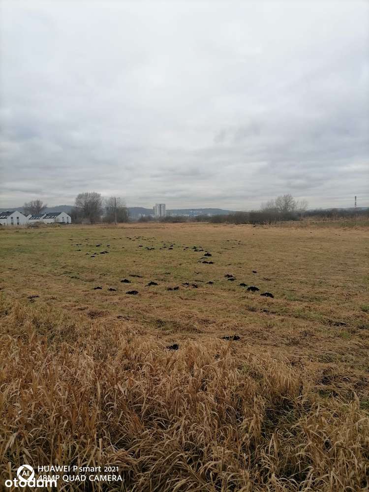 Działka budowlana 807 m² w dobrej lokalizacji - Pełny obrazek: 3/4