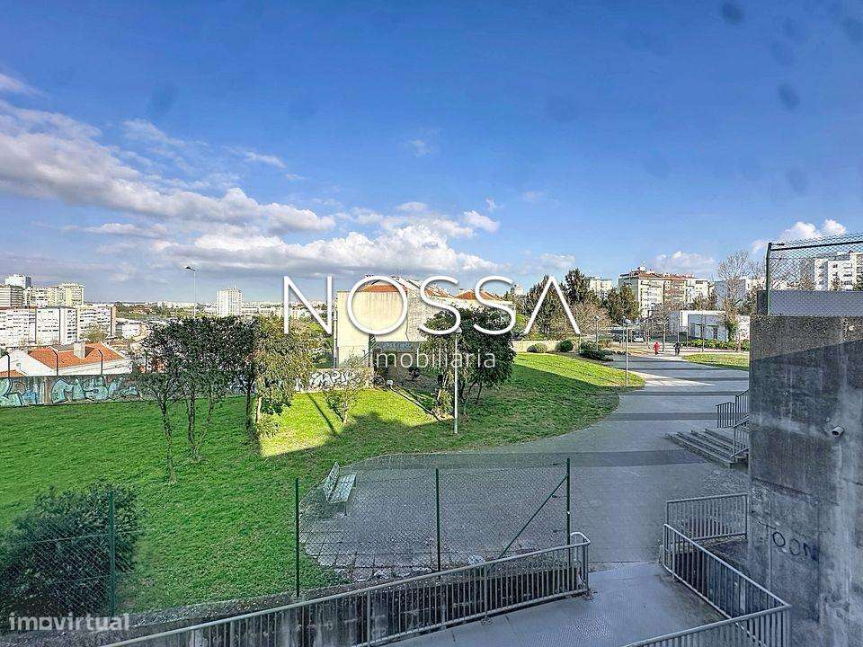 T2 para Obras Totais | Aproveitamento Sótão | V. Nova-35